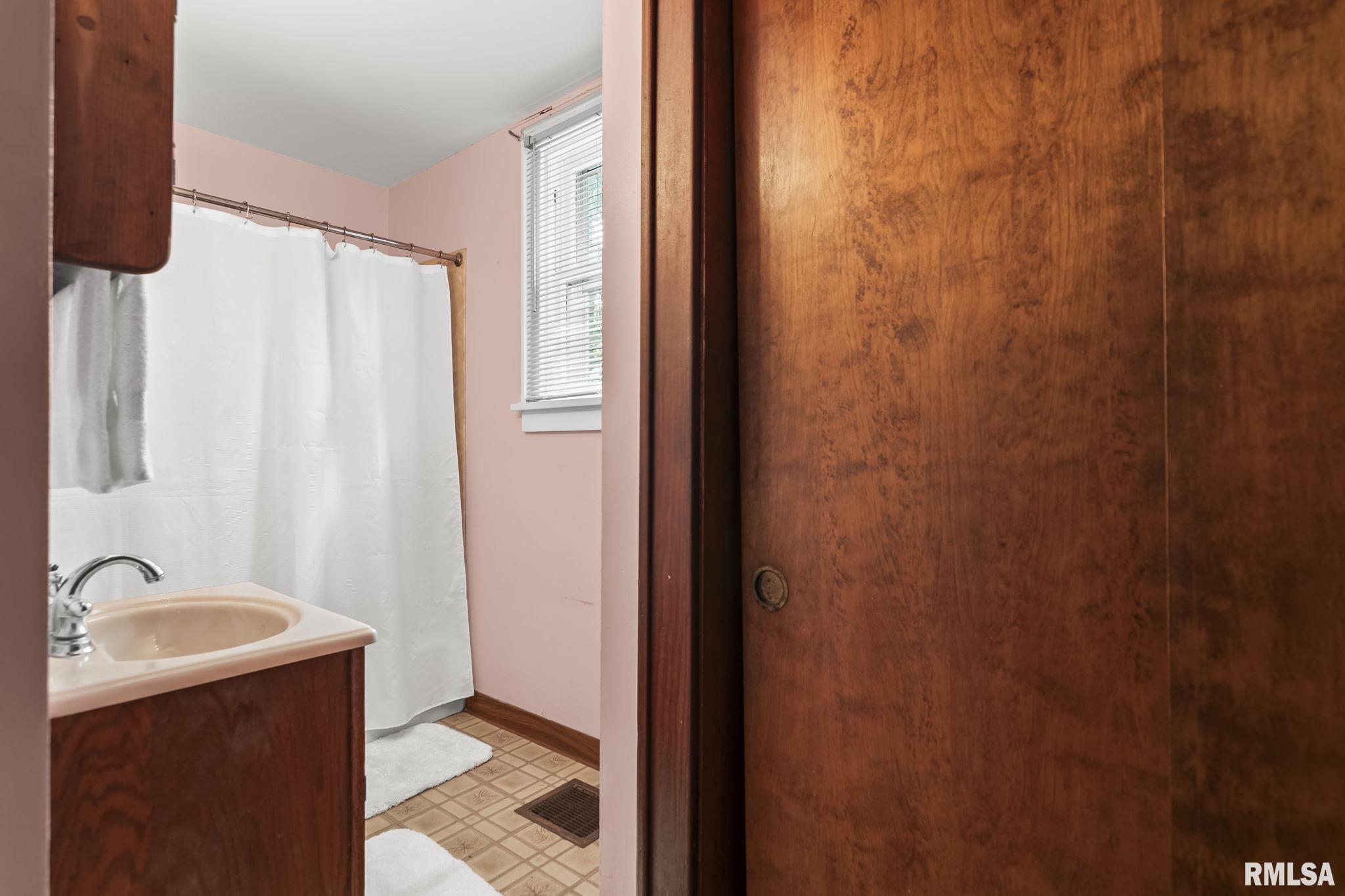 1537 North 4th Street Springfield, IL 62702 - Photo 21 of 35