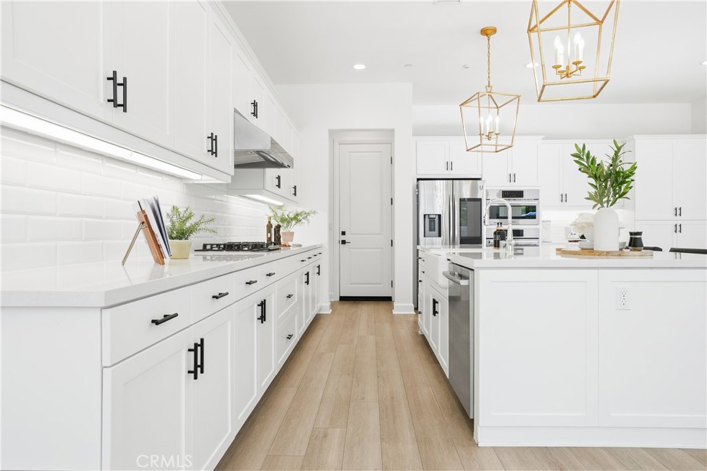 135 Medano Street Rancho Mission Viejo, CA 92694 - Photo 12 of 67 Kitchen