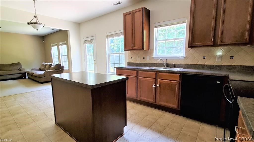 6274 Ruth Drive Gloucester, VA 23061 - Photo 10 of 18 Gallery Image 10