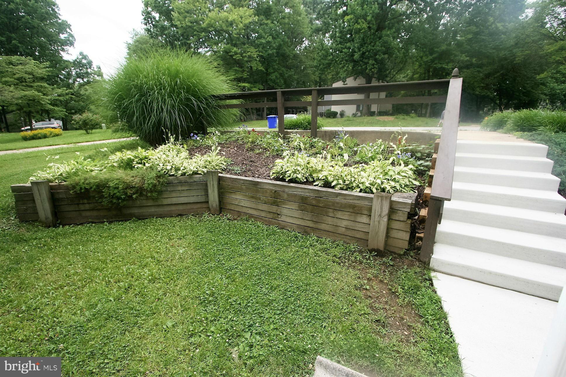9481 Farewell Road Columbia, MD 21045 - Photo 2 of 26 New concrete steps and walk way