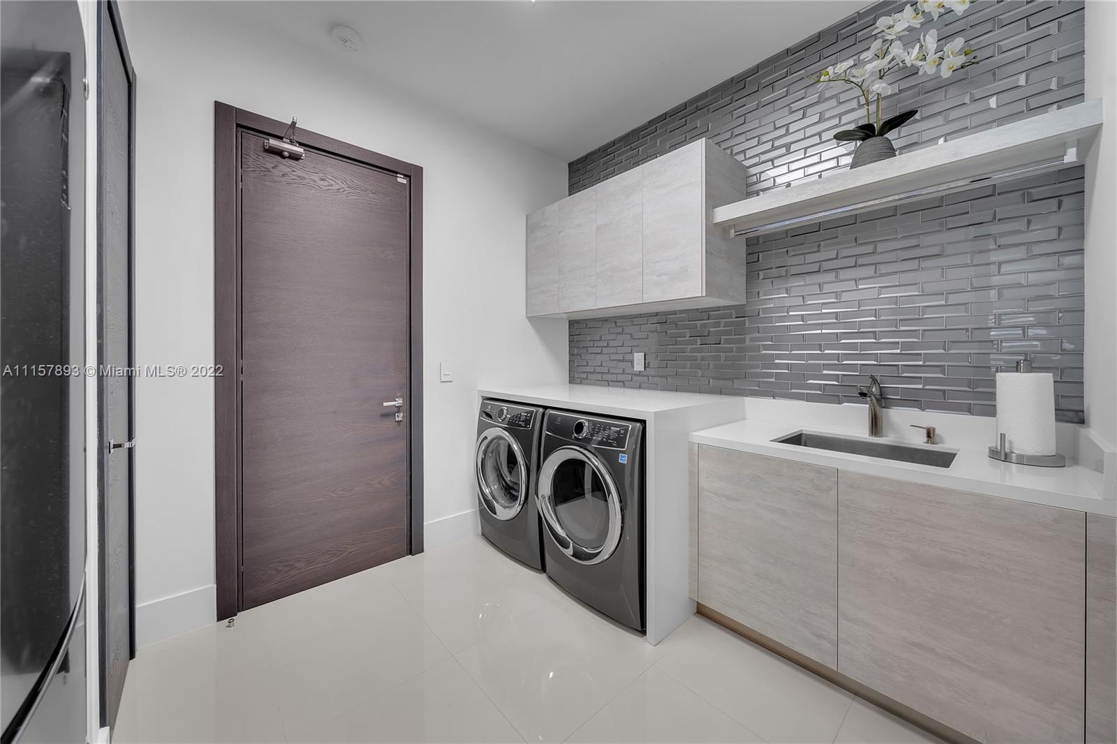 Westchester Miami, FL 33165 - Photo 43 of 84