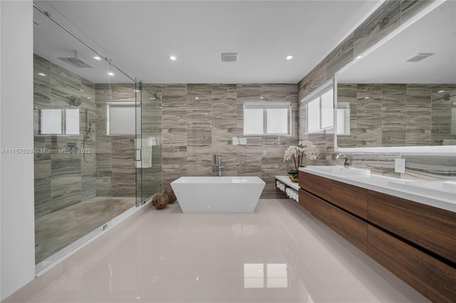 Westchester Miami, FL 33165 - Photo 68 of 84