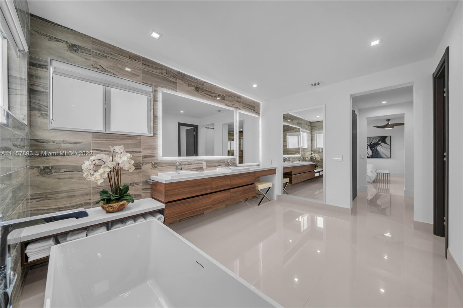 Westchester Miami, FL 33165 - Photo 70 of 84