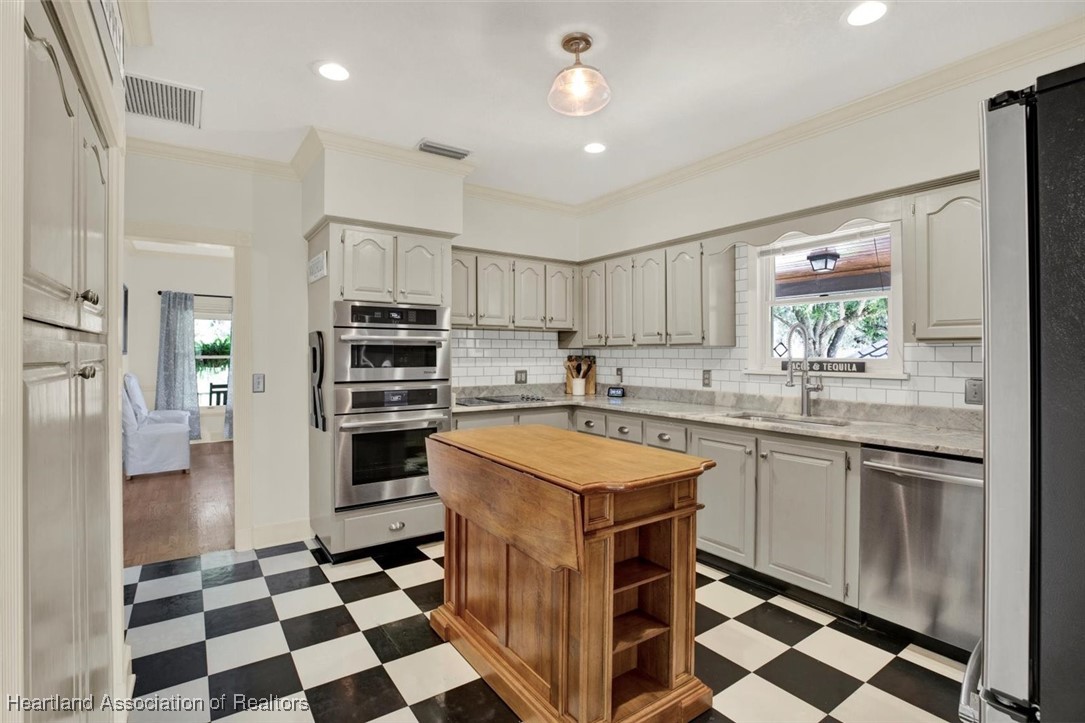 805 Stenstrom Road Wauchula, FL 33873 - Photo 11 of 35