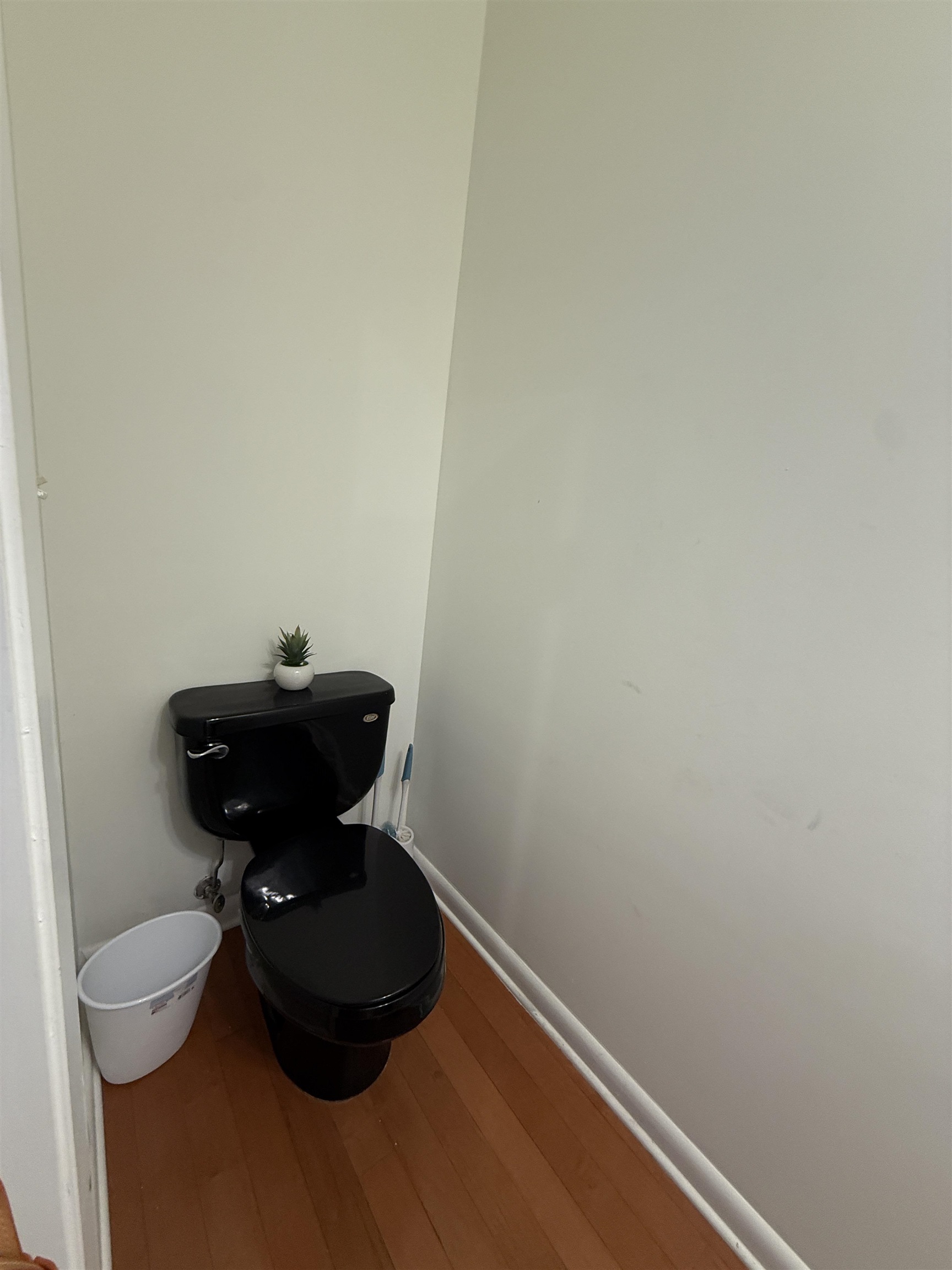 449 Monroe Avenue, Unit 104 Memphis, TN 38103 - Photo 7 of 24 a bathroom with a toilet and a sink