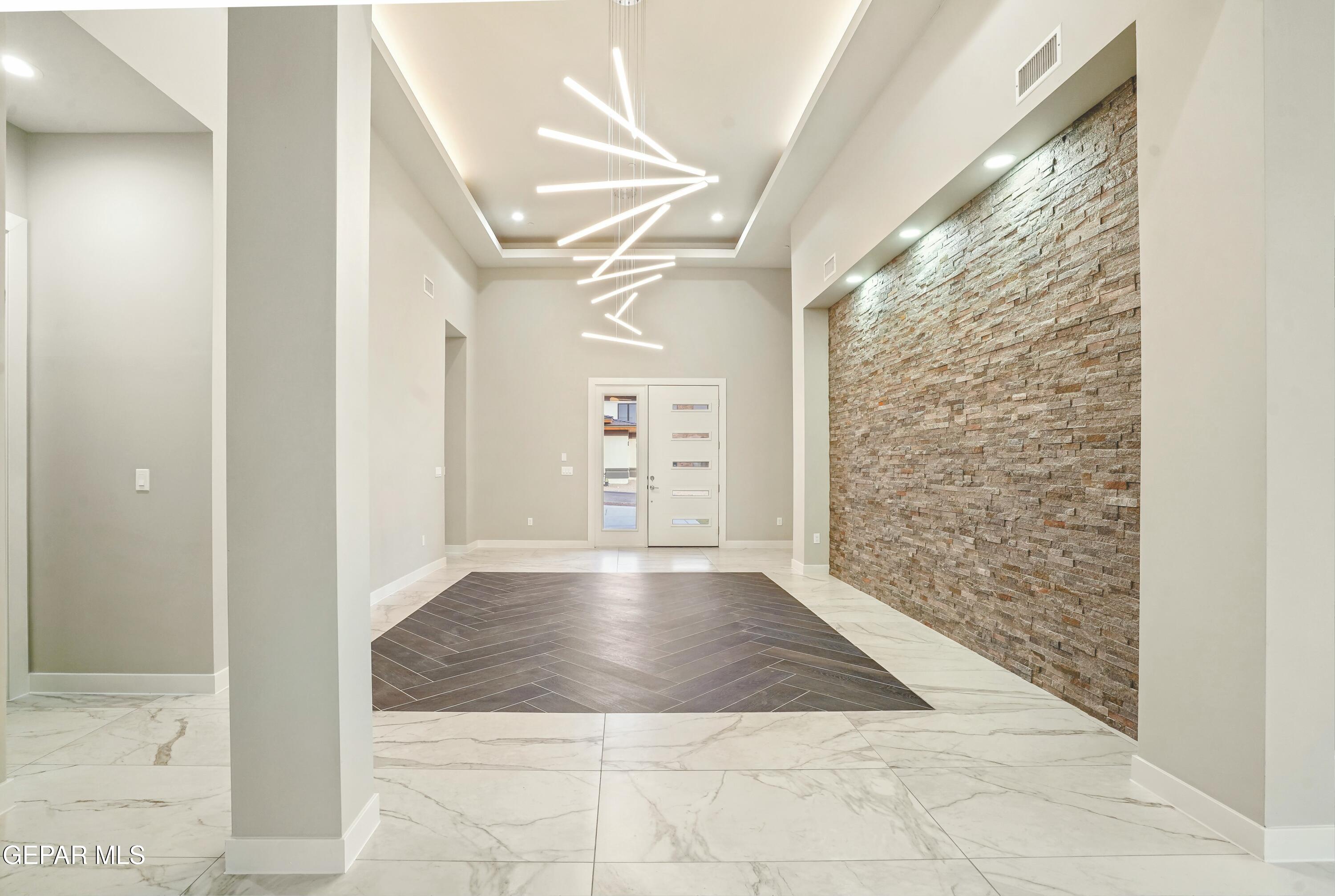 860 West Gate El Paso, TX 79932 - Photo 2 of 7 tempImagevIiENT