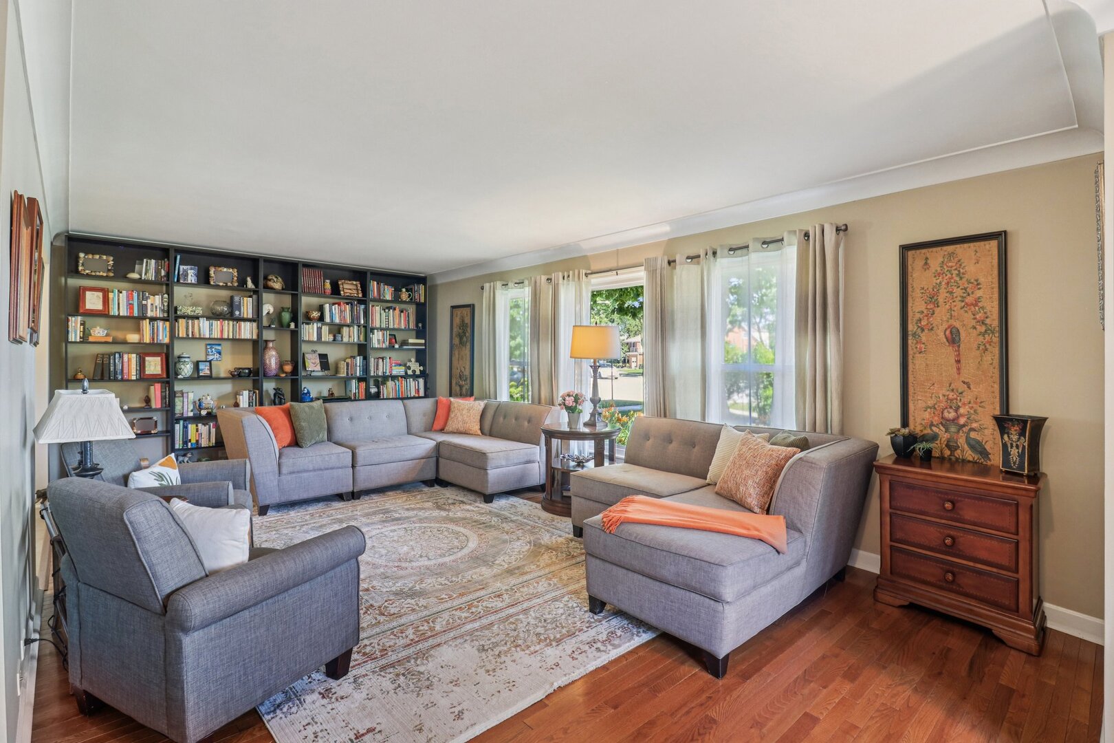 8318 Gross Point Road Morton Grove, IL 60053 - Photo 7 of 45 Gallery Image 7
