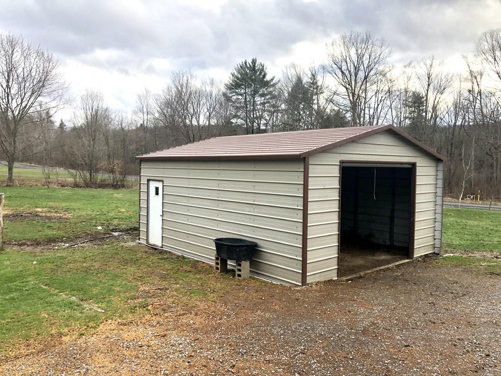 127 Lloyds Road Cherry Tree, PA 15724 - Photo 14 of 18 Garage