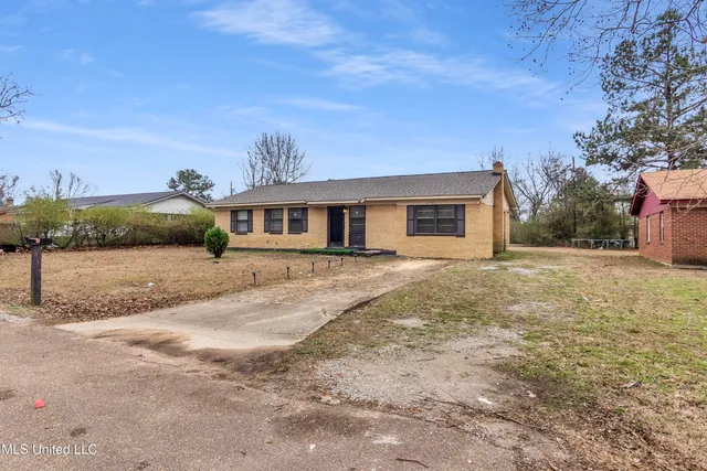 $175,000 | 659 Cottrell Avenue, Holly Springs, MS 38635