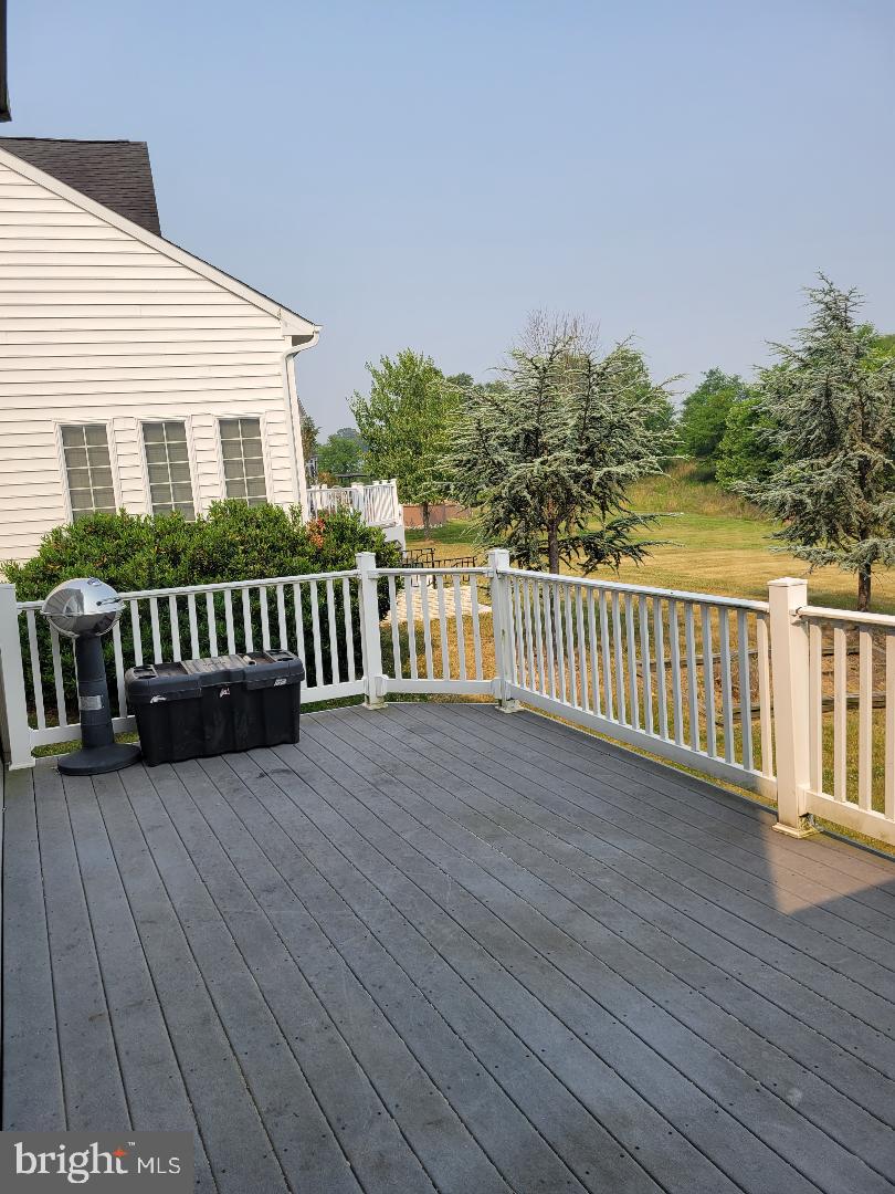 7606 Killbarron Drive Laurel, MD 20707 - Photo 20 of 63 Deck and area view