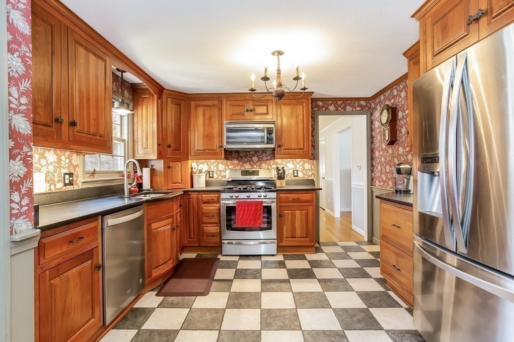 12 Tall Timber Road Wilbraham, MA 01095 - Photo 14 of 42 Gallery Image 14
