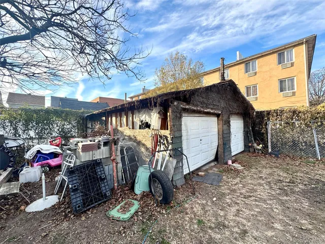 a view of a house with a park