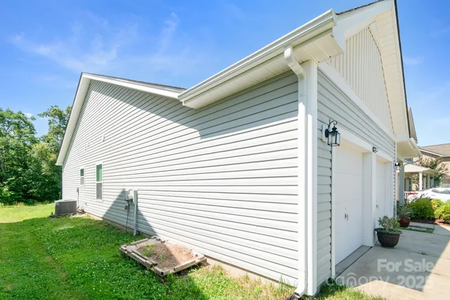 $345,000 | 3296 Saddlebrook Drive, Midland, NC 28107