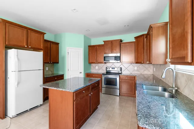 $345,000 | 3296 Saddlebrook Drive, Midland, NC 28107