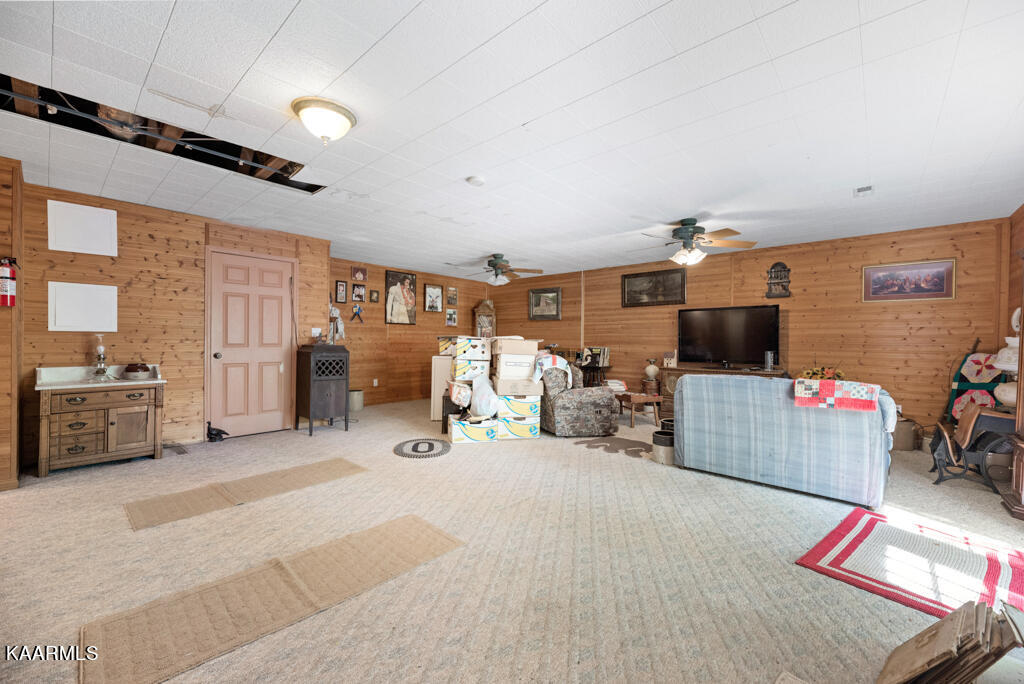 861 Sugar Loaf Road Sevierville, TN 37876 - Photo 19 of 28 Den