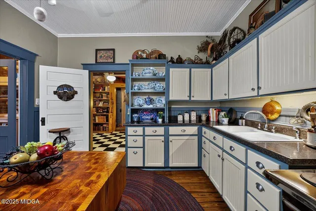 a table and chairs in a room