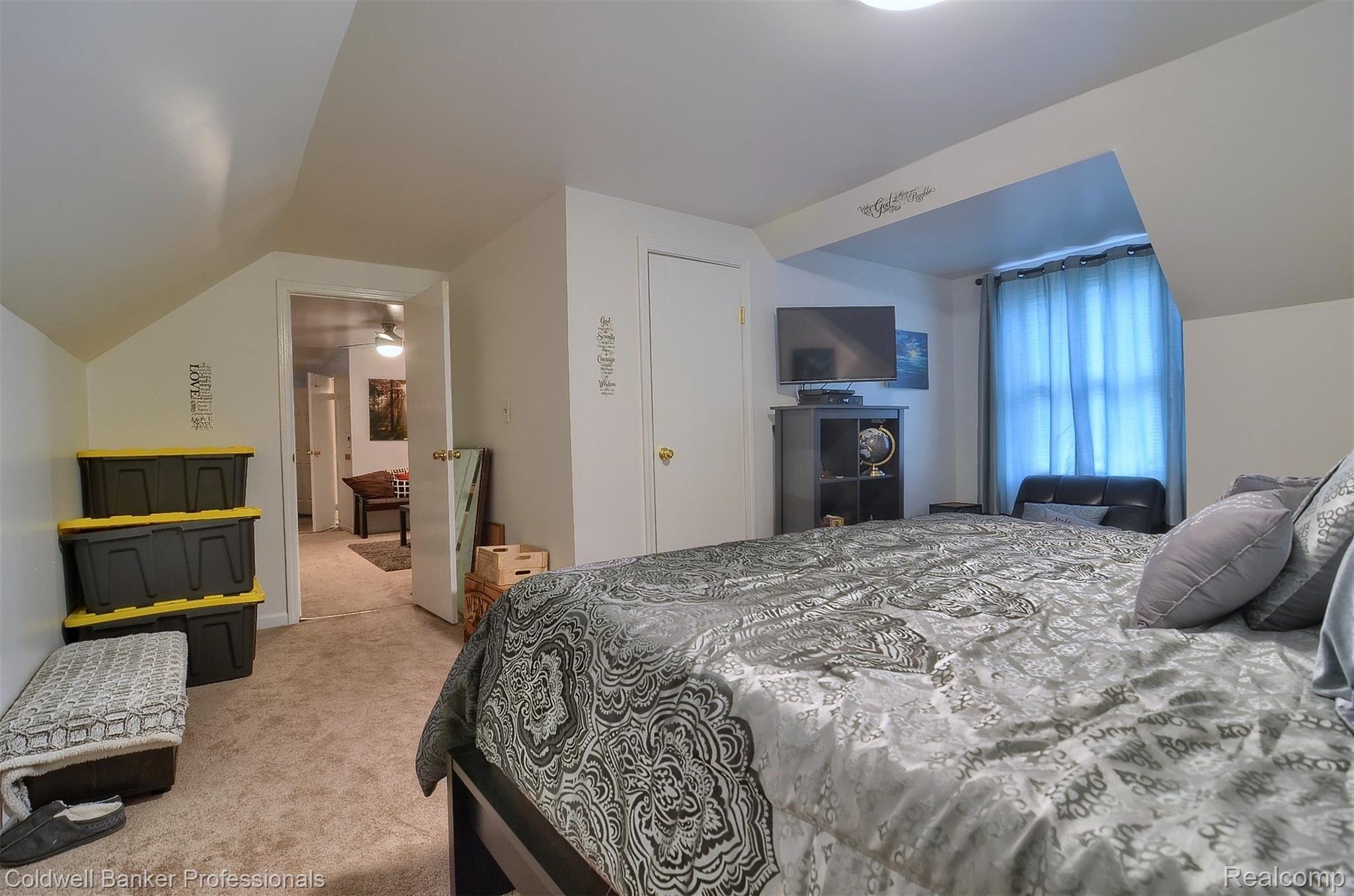 21973 Rust Road New Boston, MI 48164 - Photo 21 of 30 21-Master Bedroom 2nd View.jpg