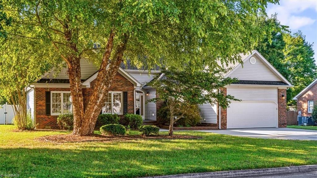 1213 Raspberry Run Graham, NC 27253 - Photo 3 of 39