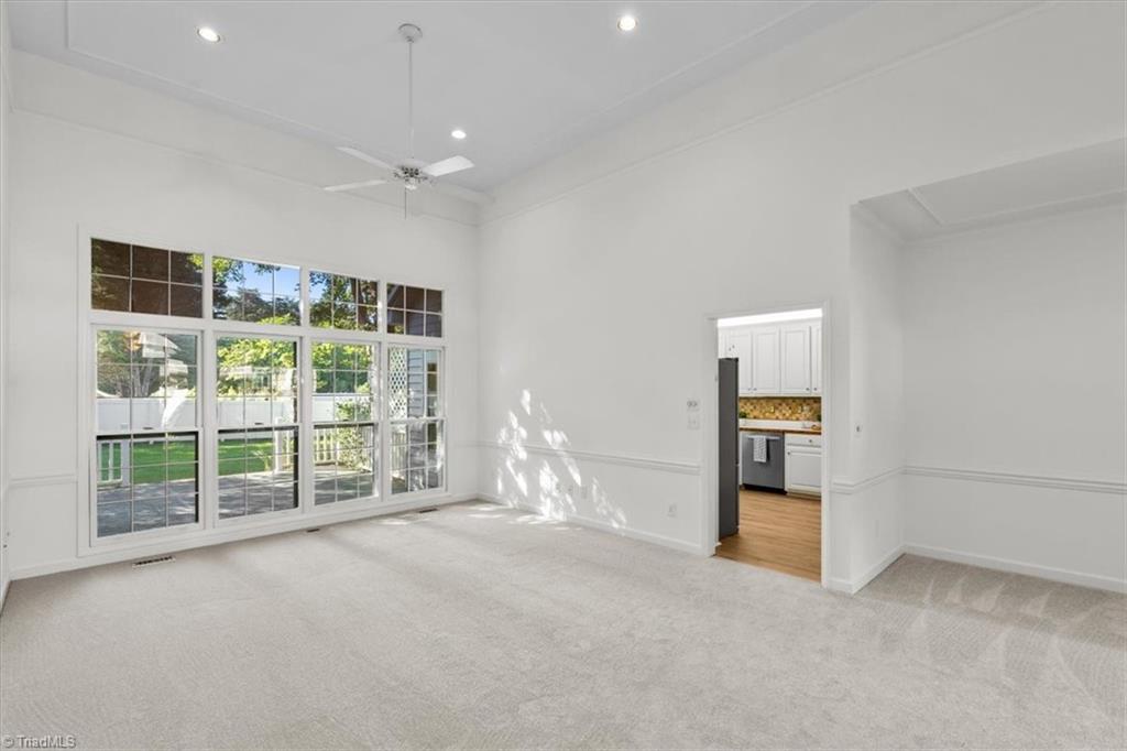1213 Raspberry Run Graham, NC 27253 - Photo 8 of 39 Living Room