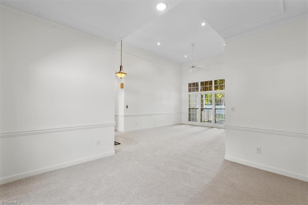 1213 Raspberry Run Graham, NC 27253 - Photo 10 of 39 Dining area