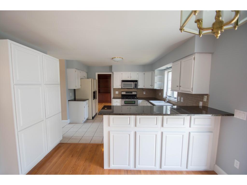 63 Berry Road Derry, NH 03038 - Photo 14 of 36