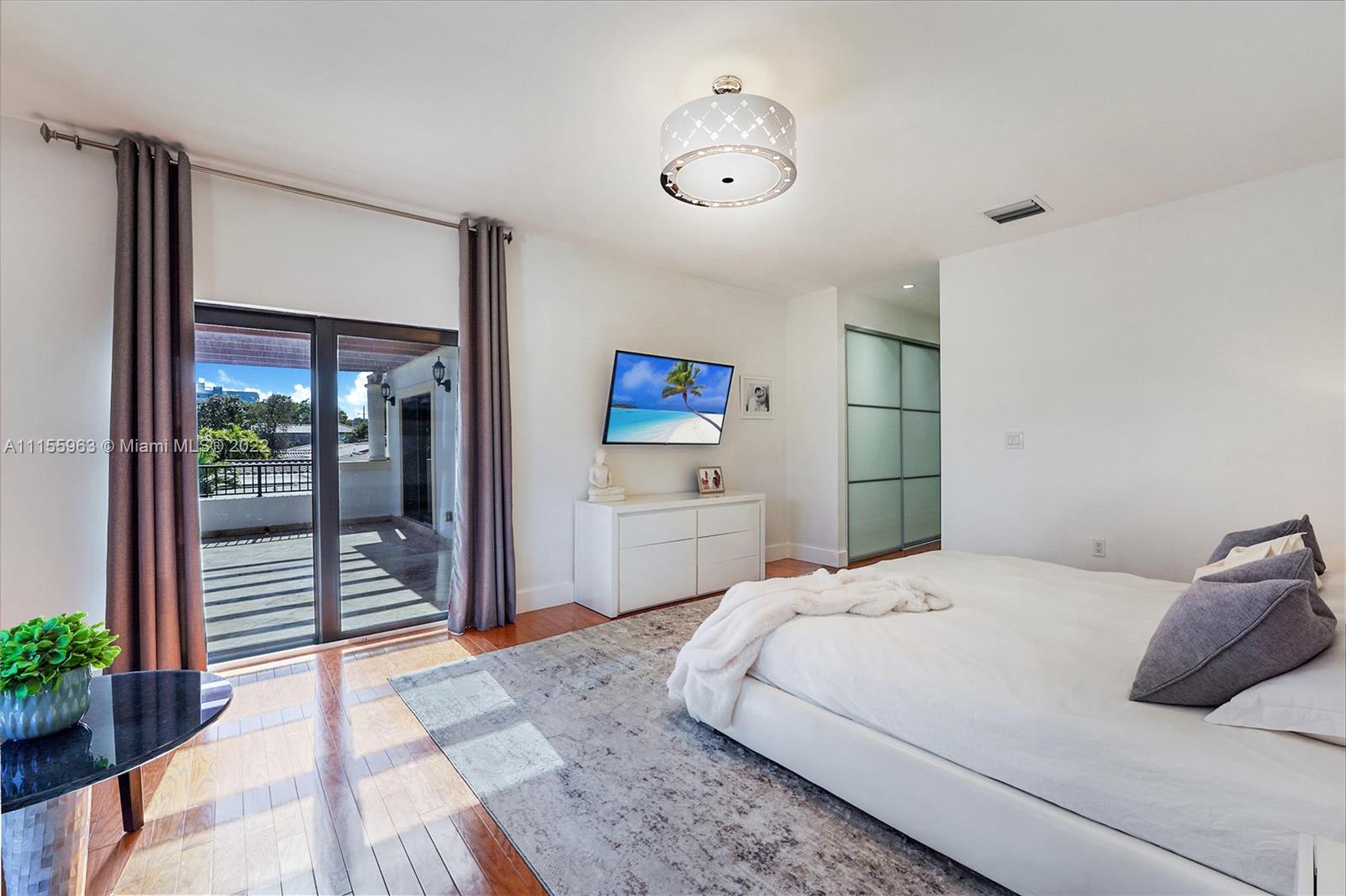 471 Southwest 30th Road Miami, FL 33129 - Photo 22 of 37