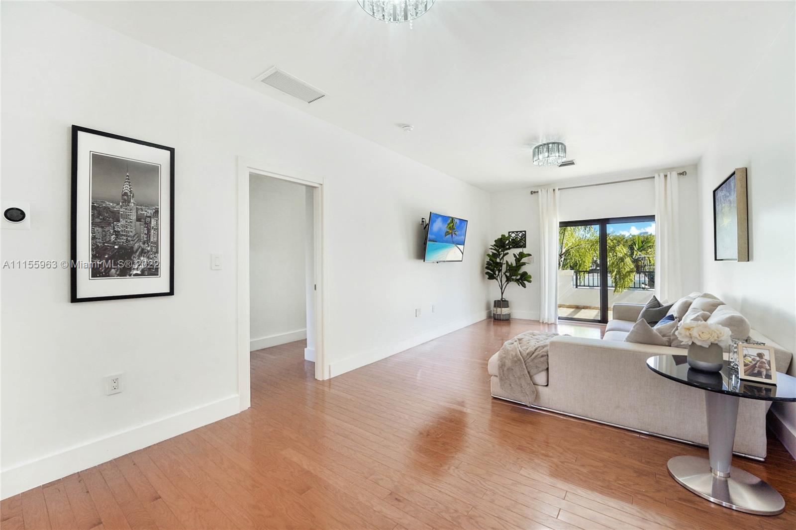 471 Southwest 30th Road Miami, FL 33129 - Photo 26 of 37 Upstairs family room