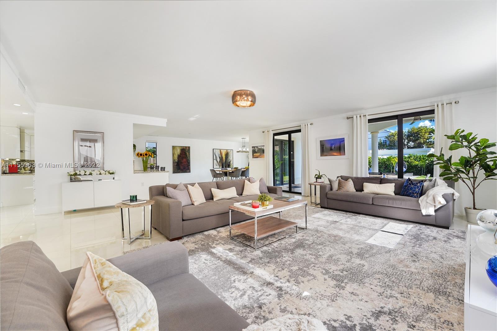 471 Southwest 30th Road Miami, FL 33129 - Photo 6 of 37