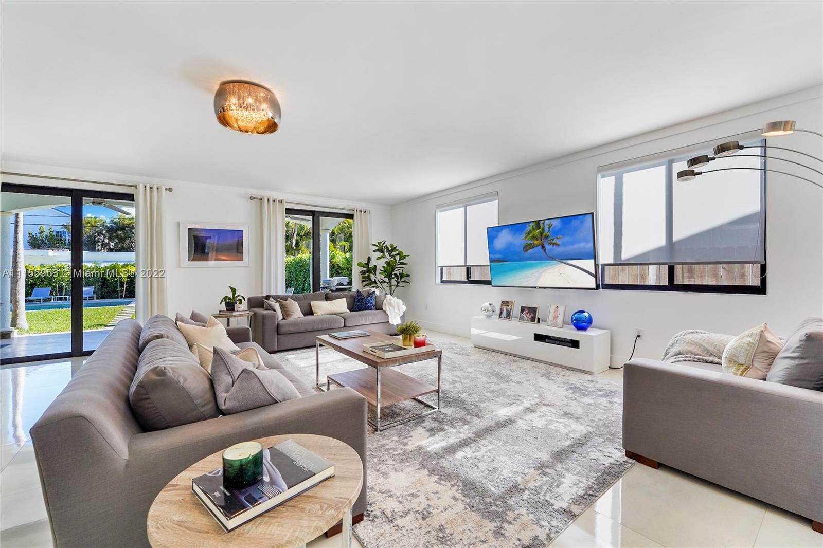 471 Southwest 30th Road Miami, FL 33129 - Photo 8 of 37