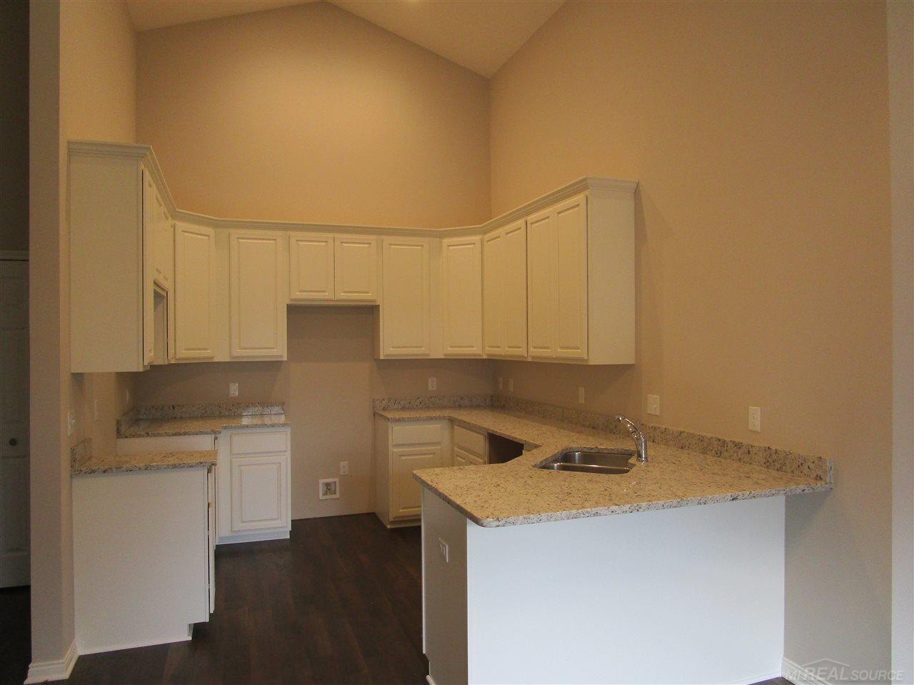47396 Mariners New Baltimore, MI 48051 - Photo 7 of 17
