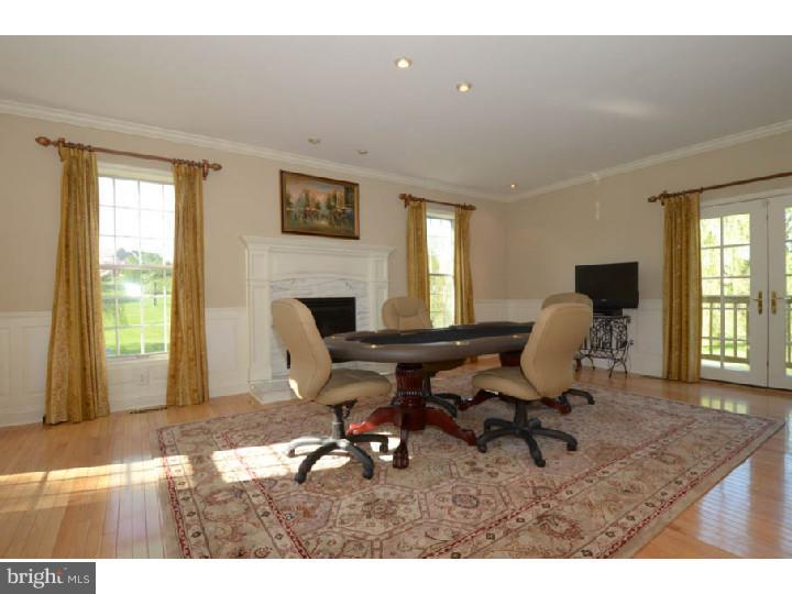 240 Hopwood Road Collegeville, PA 19426 - Photo 5 of 25 Living Room