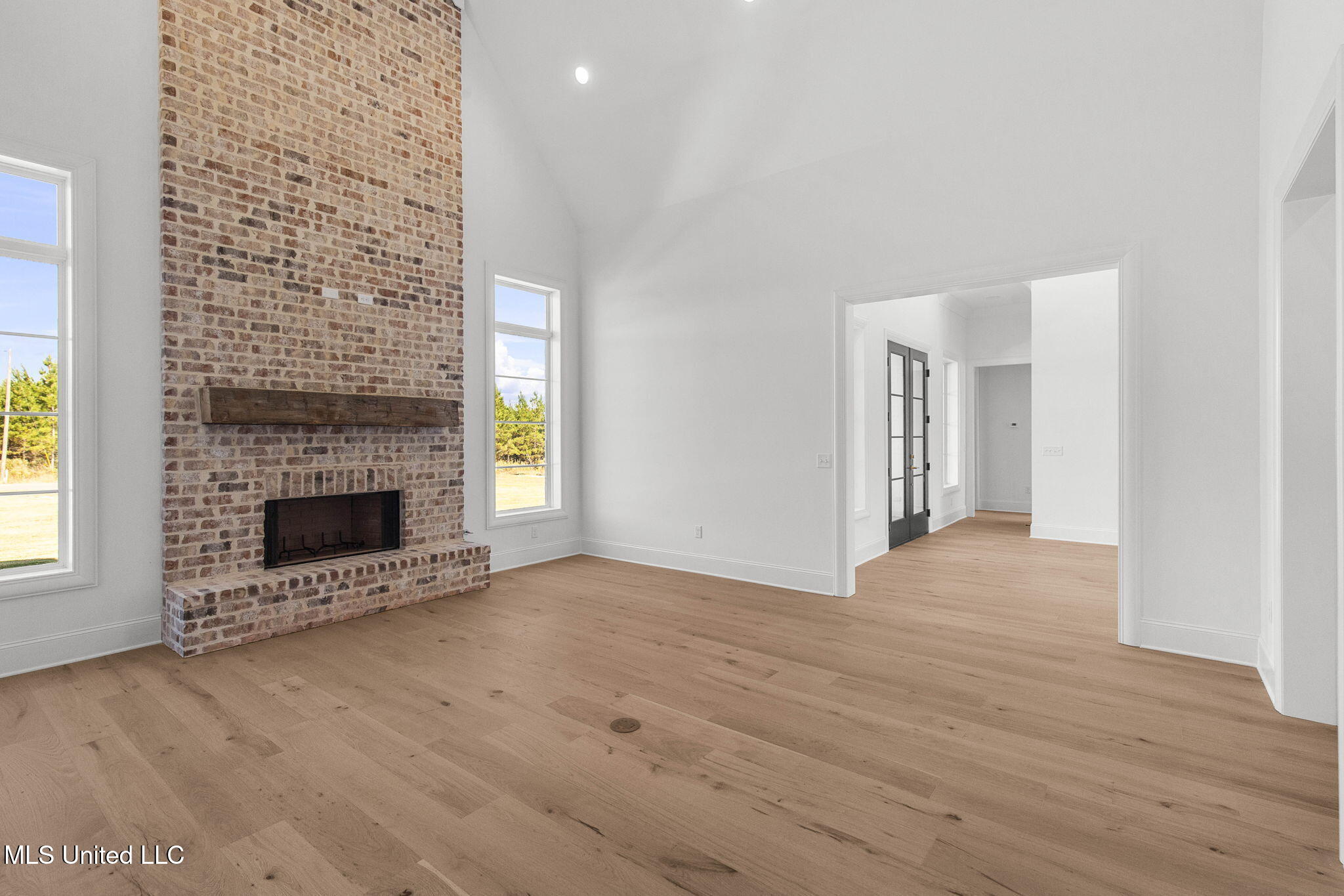 742 Freedom Ridge Lane Brandon, MS 39047 - Photo 13 of 76 16-web-or-mls-742 Freedom Ridge-16