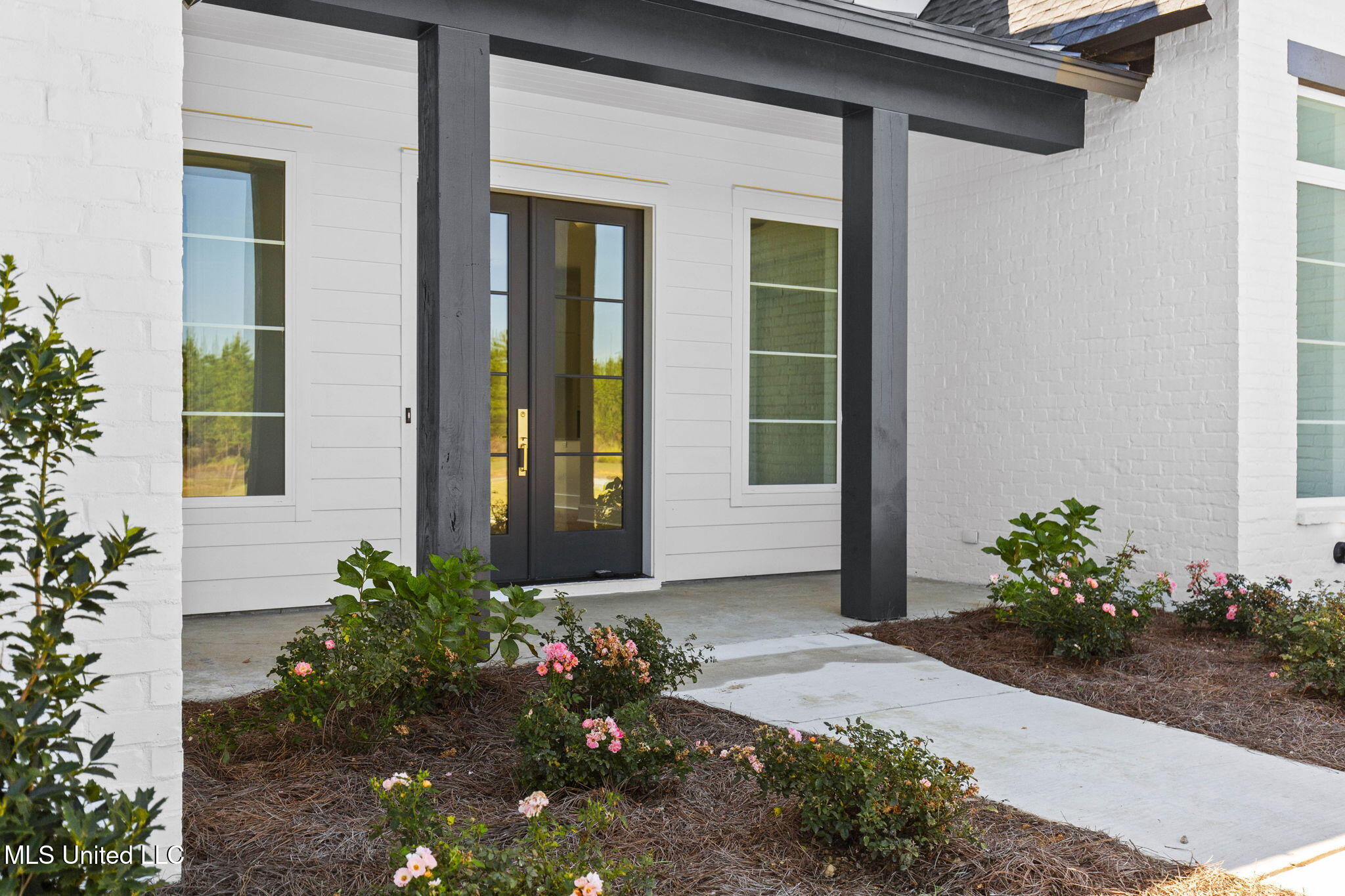 742 Freedom Ridge Lane Brandon, MS 39047 - Photo 3 of 76 7-web-or-mls-742 Freedom Ridge-7