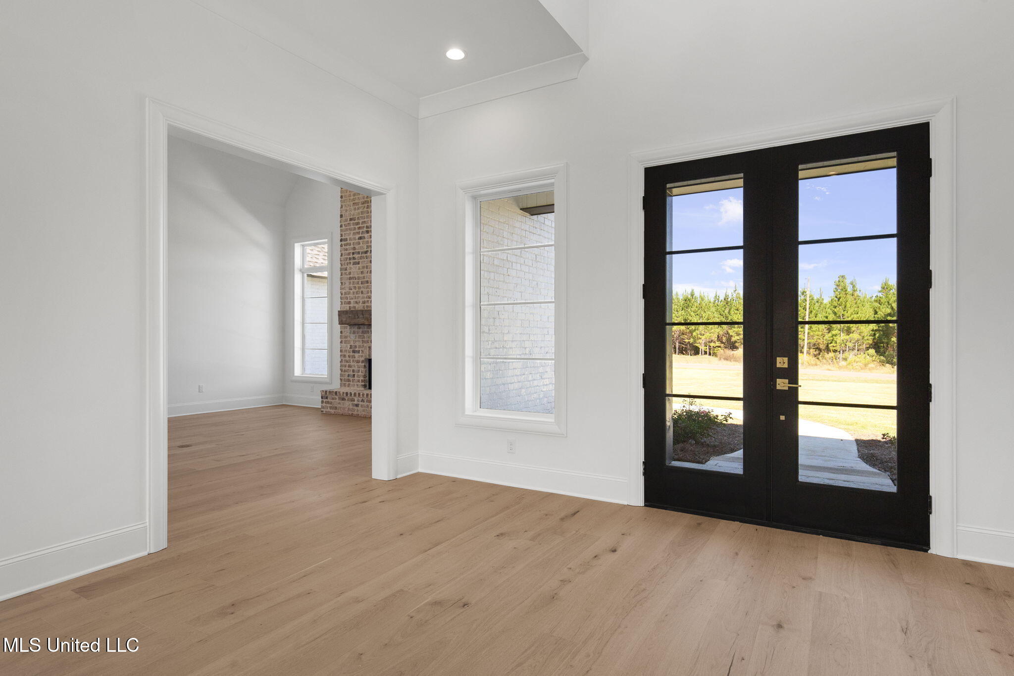 742 Freedom Ridge Lane Brandon, MS 39047 - Photo 8 of 76 13-web-or-mls-742 Freedom Ridge-13