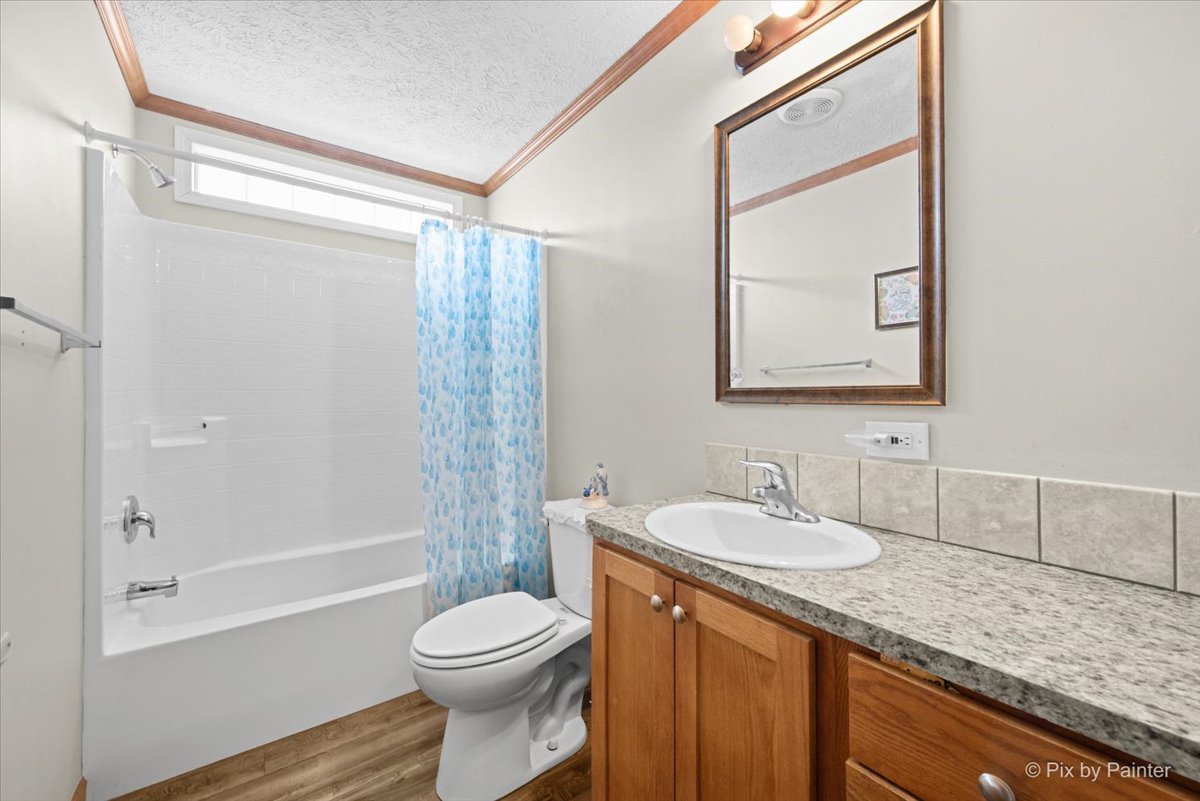 173 Northshore Road Elgin, IL 60123 - Photo 18 of 32