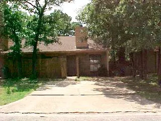$1,000 | 2834 Forest Bend Drive, Bryan, TX 77801