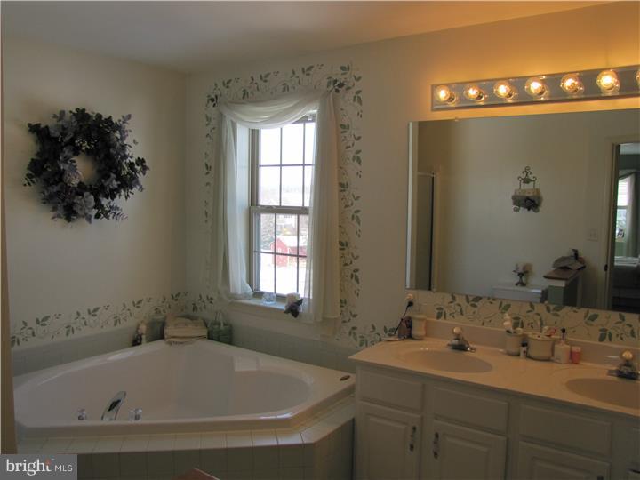 718 Ewing Road Cochranville, PA 19330 - Photo 14 of 25 Gallery Image 14