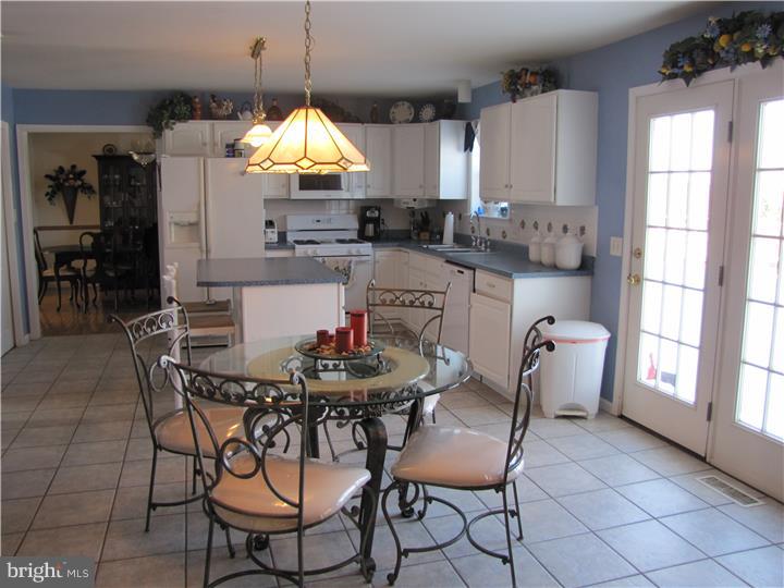 718 Ewing Road Cochranville, PA 19330 - Photo 6 of 25 Gallery Image 6