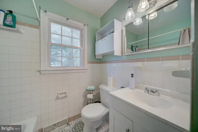 $435,000 | 1011 Ficklen Road, Fredericksburg, VA 22405