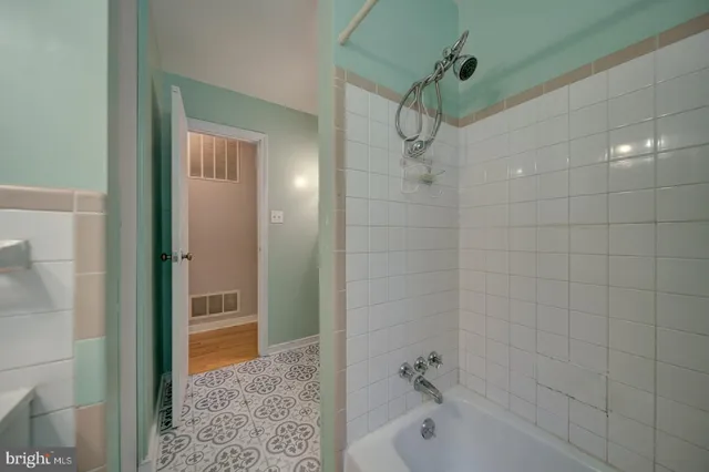 $435,000 | 1011 Ficklen Road, Fredericksburg, VA 22405