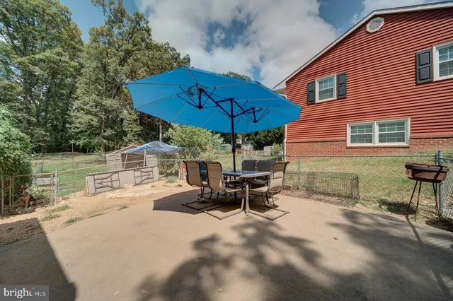 $435,000 | 1011 Ficklen Road, Fredericksburg, VA 22405