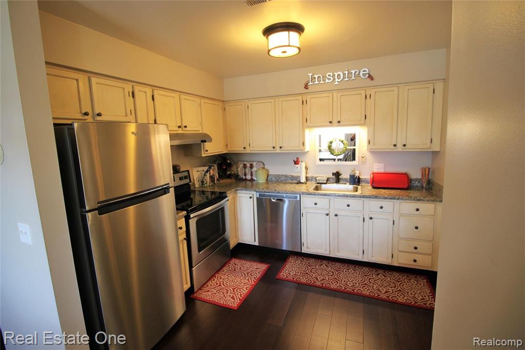 424 Baldwin Avenue, Unit 99 Rochester, MI 48307 - Photo 13 of 35