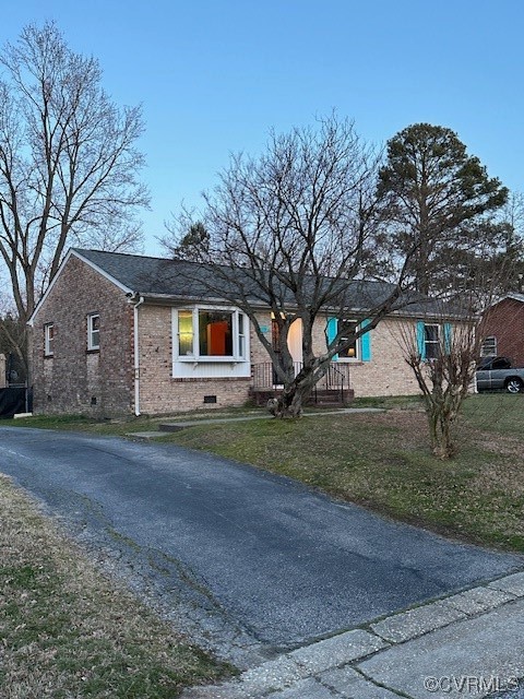 1215 West Roslyn Road Colonial Heights, VA 23834 - Photo 4 of 24 Gallery Image 4
