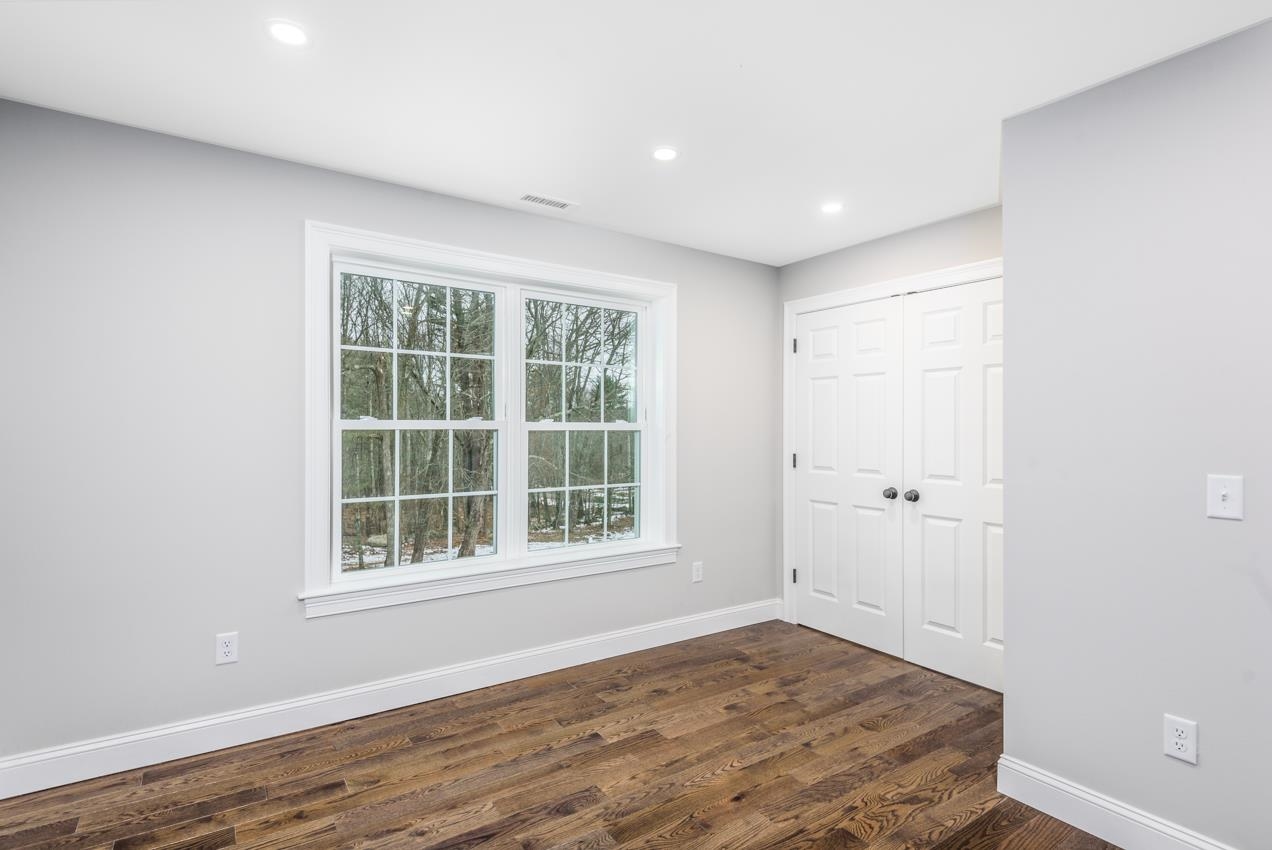 21 Piscataqua Road Dover, NH 03820 - Photo 15 of 35