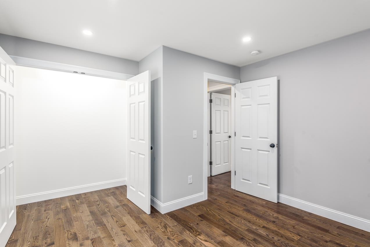 21 Piscataqua Road Dover, NH 03820 - Photo 16 of 35