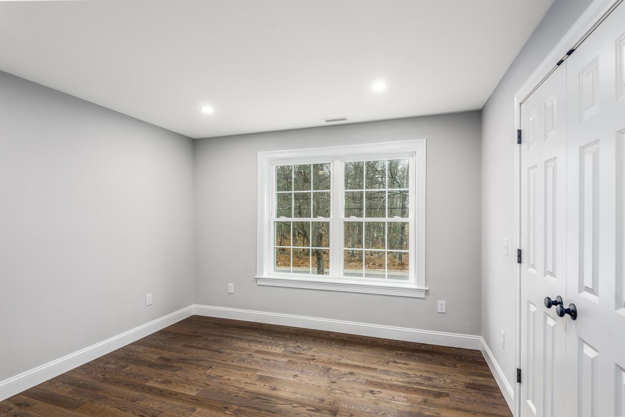 21 Piscataqua Road Dover, NH 03820 - Photo 18 of 35