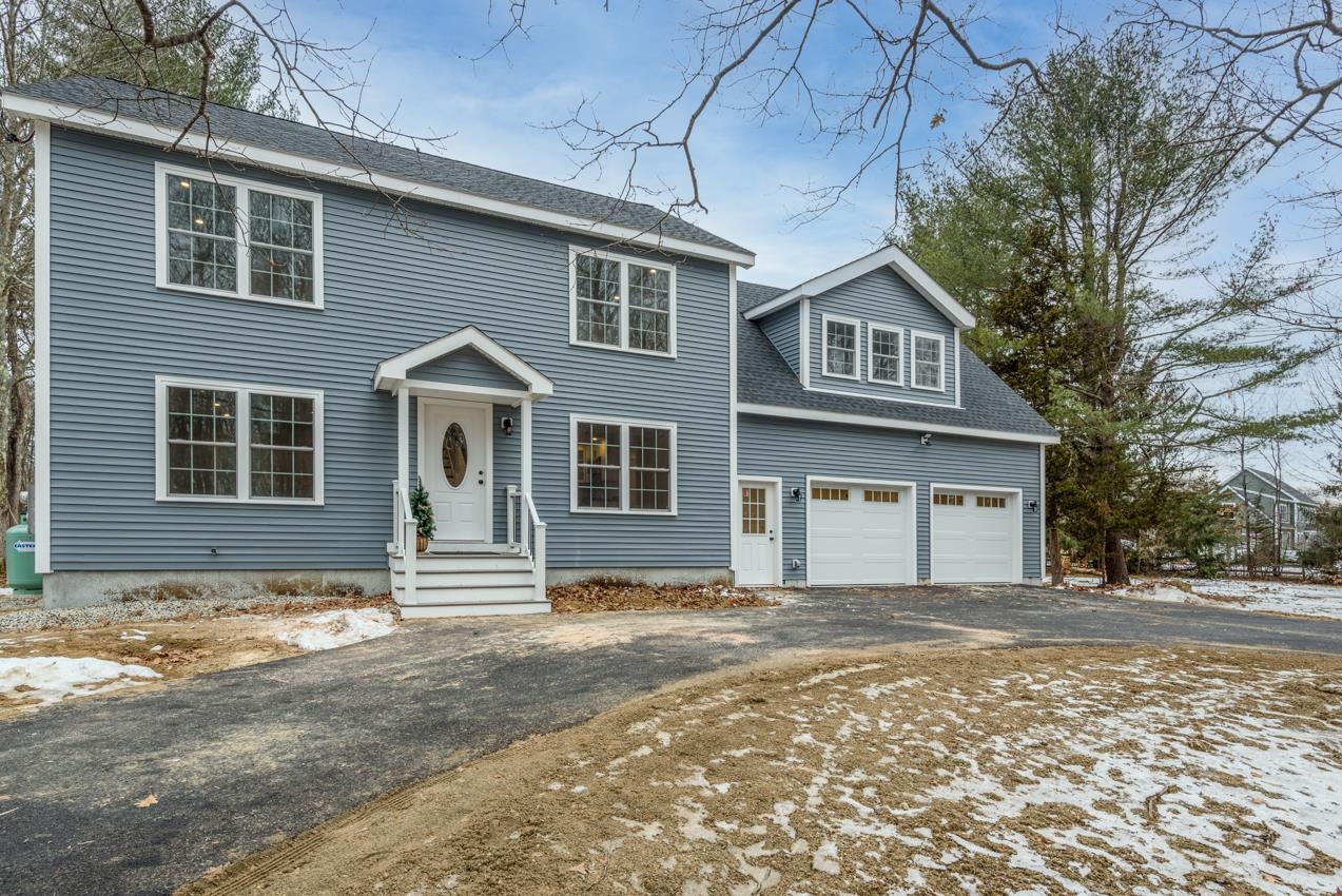 21 Piscataqua Road Dover, NH 03820 - Photo 2 of 35