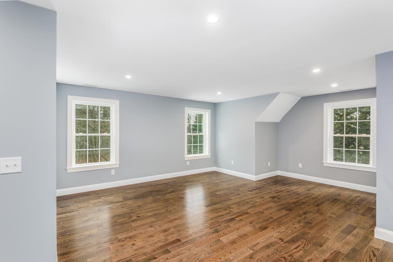 21 Piscataqua Road Dover, NH 03820 - Photo 24 of 35