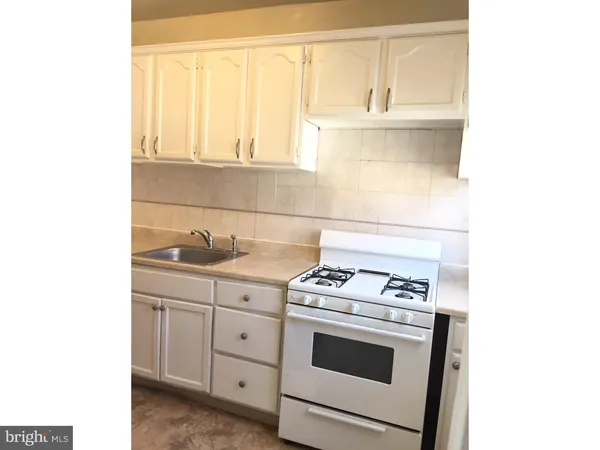 $1,750 | 41 Lamport Road, Upper Darby, PA 19082