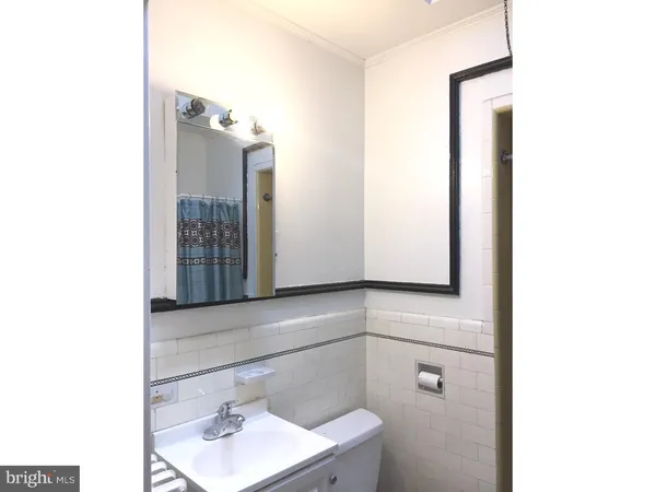 $1,750 | 41 Lamport Road, Upper Darby, PA 19082